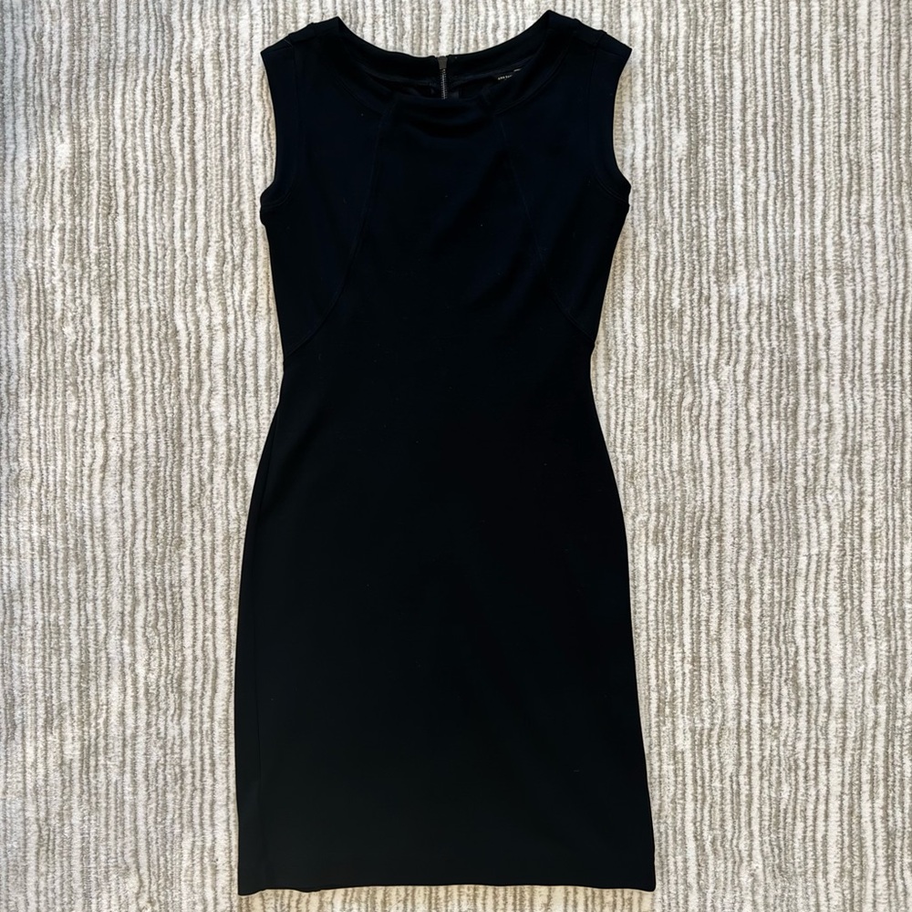 Ann Taylor Crew Neck Black Sleeveless Dress size 0 EUC